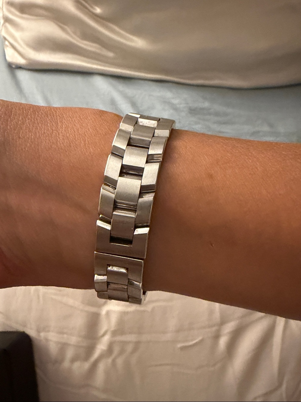 Movado Women's Stainless Steel Bracelet Watch with Black Dial - Picture 5 of 6